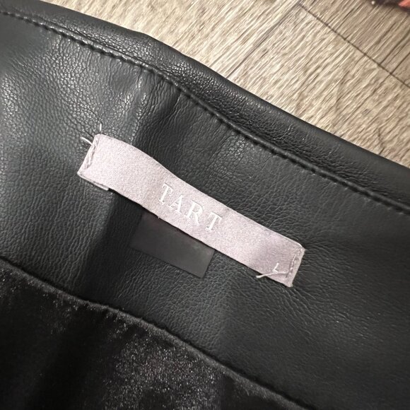 Tart large black mini skirt - Picture 7 of 7